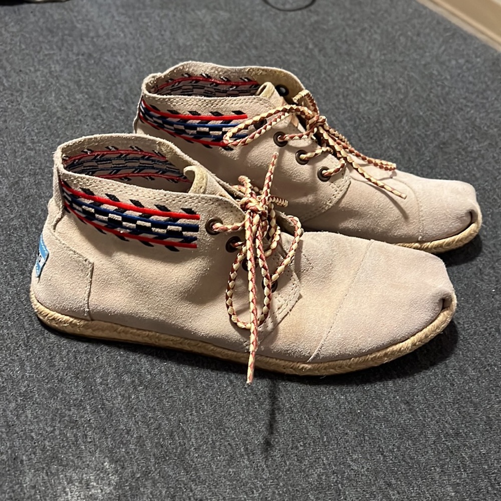 Toms booties size 7